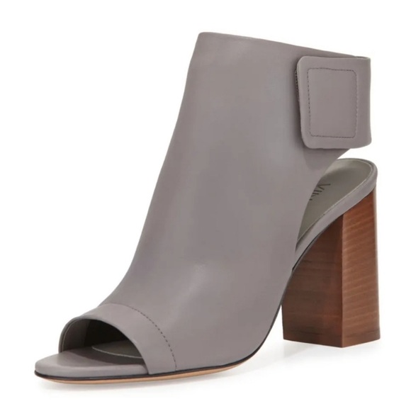 Vince Faye Block Heel Ankle Strap Booties Gray Size 8 - Picture 1 of 6